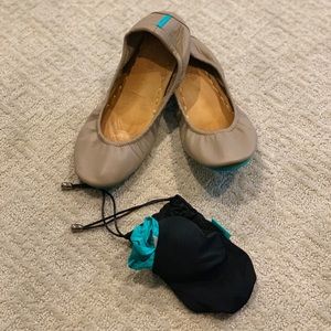 Tieks size 8-taupe